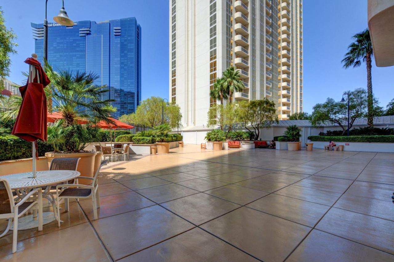 Mgm Signature-29-607 F1 Track & Strip View Balcony Las Vegas Buitenkant foto
